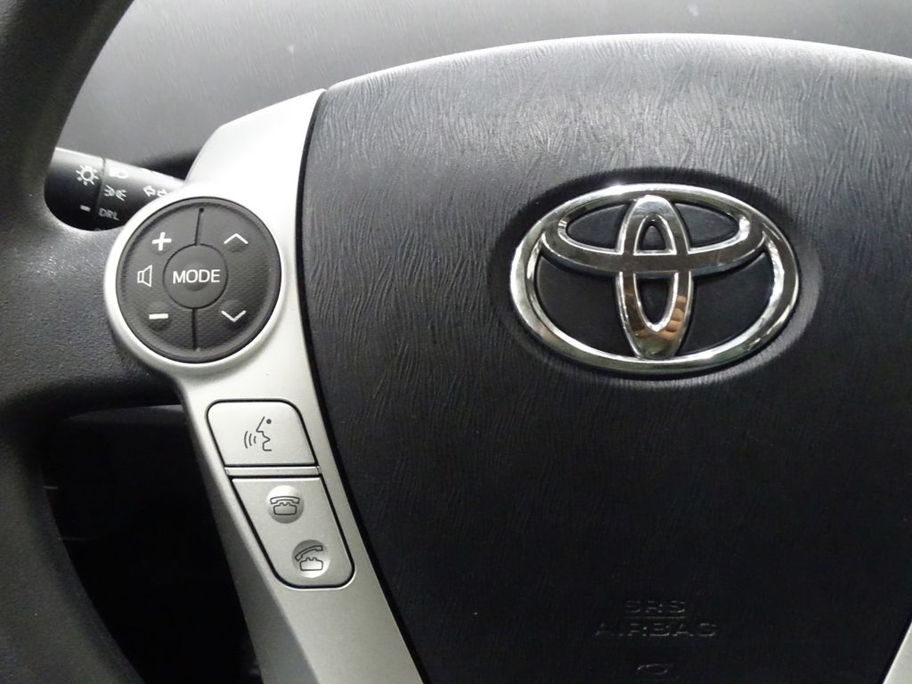 Vehicle image 19 of 35