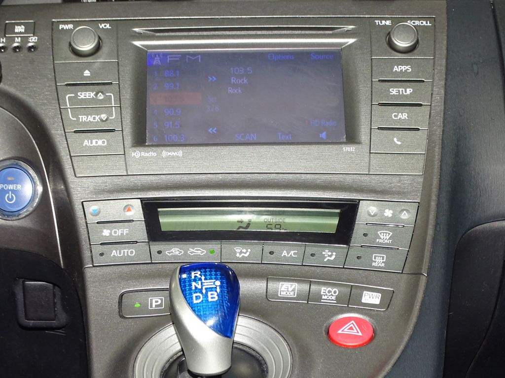 Vehicle image 24 of 35