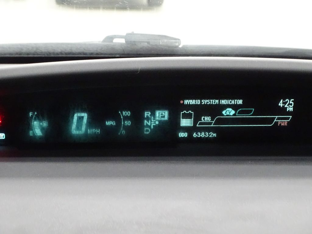 Vehicle image 21 of 35