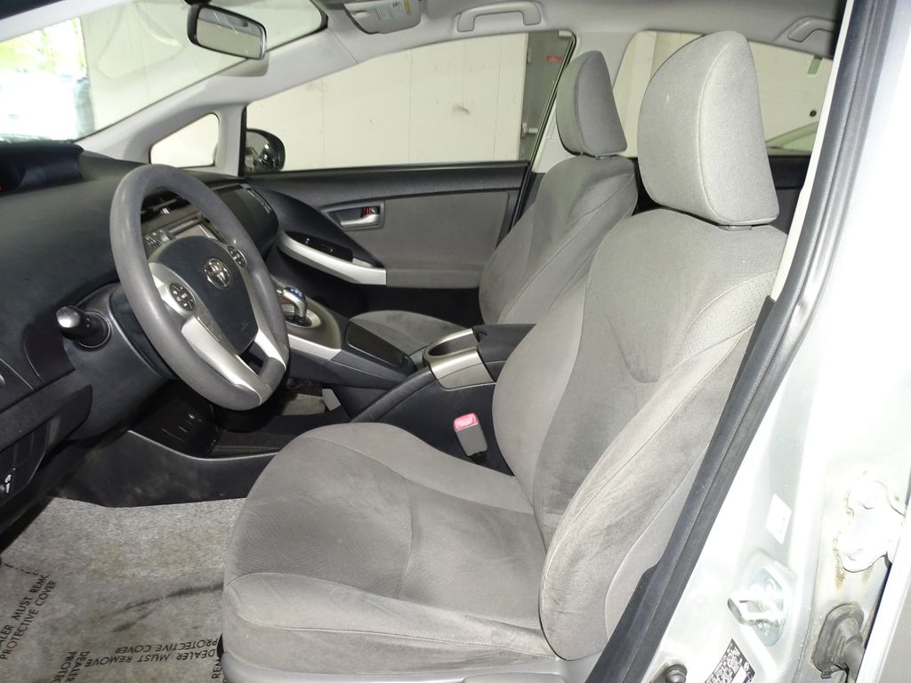 Vehicle image 9 of 35