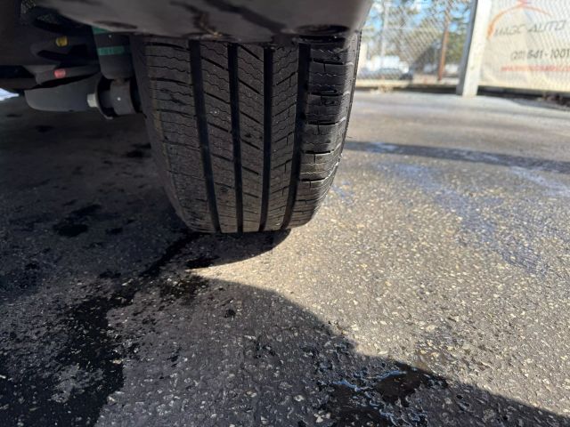 Vehicle image 42 of 47