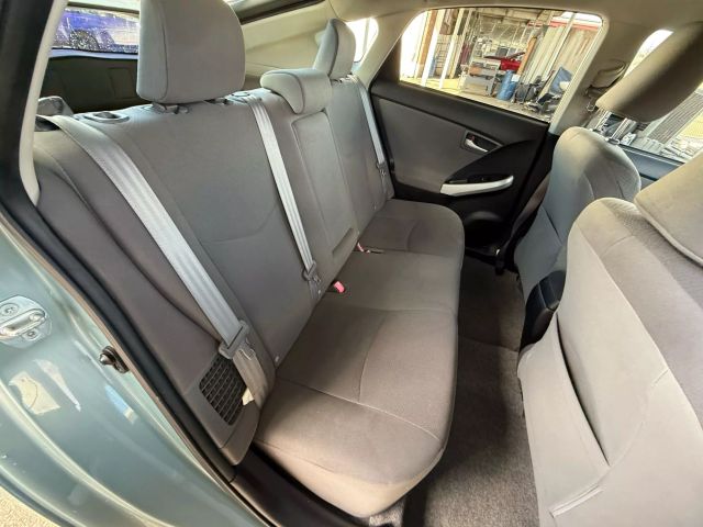Vehicle image 22 of 47
