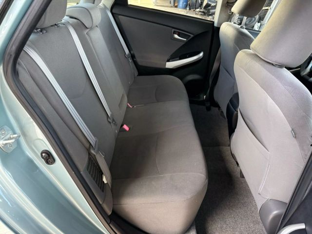 Vehicle image 21 of 47