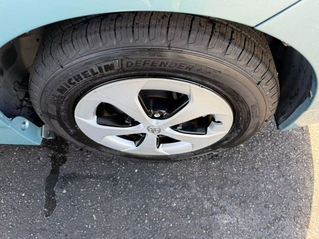 Vehicle image 39 of 47