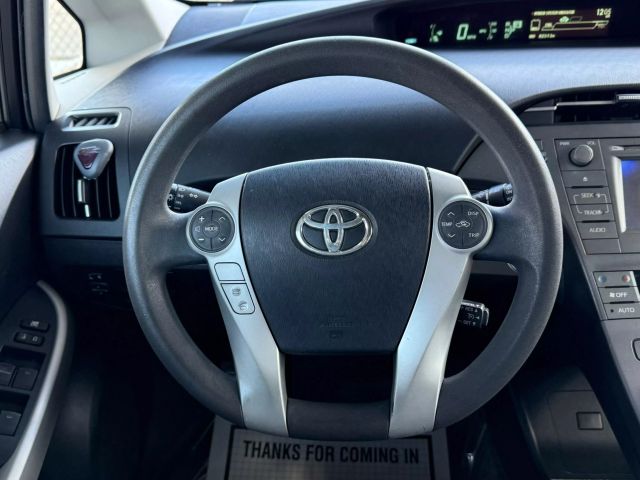 Vehicle image 31 of 47