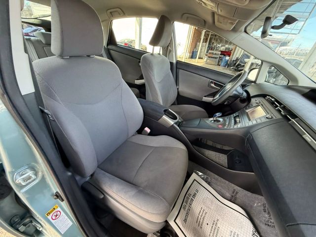 Vehicle image 25 of 47