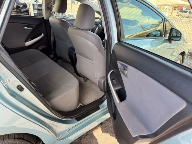 Vehicle image 20 of 47