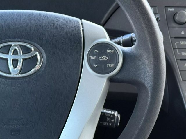 Vehicle image 33 of 47