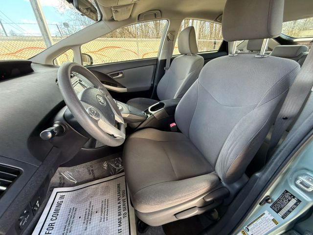 Vehicle image 16 of 47
