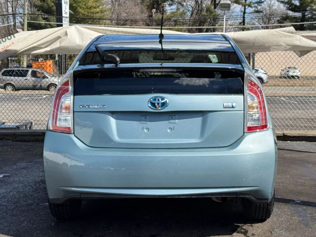 Vehicle image 9 of 47