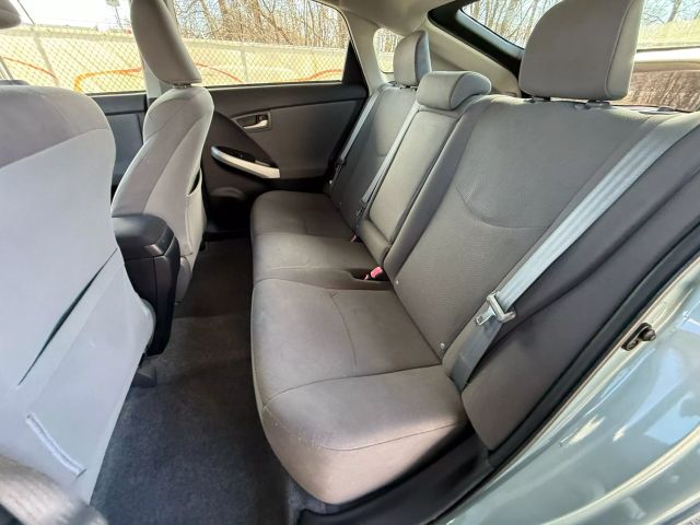 Vehicle image 19 of 47