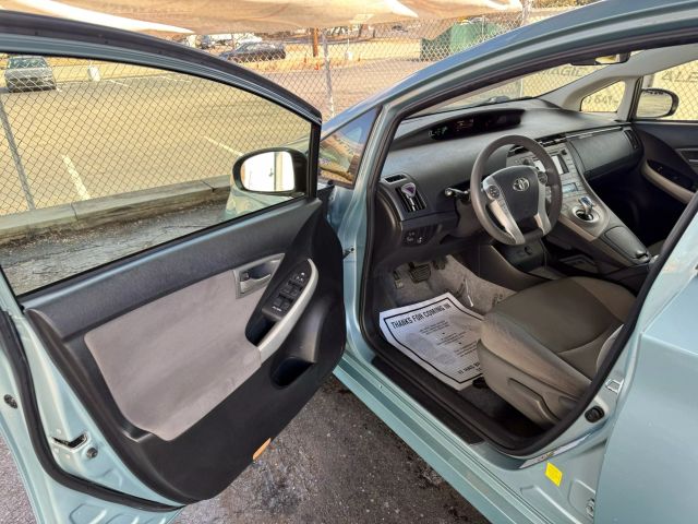 Vehicle image 14 of 47