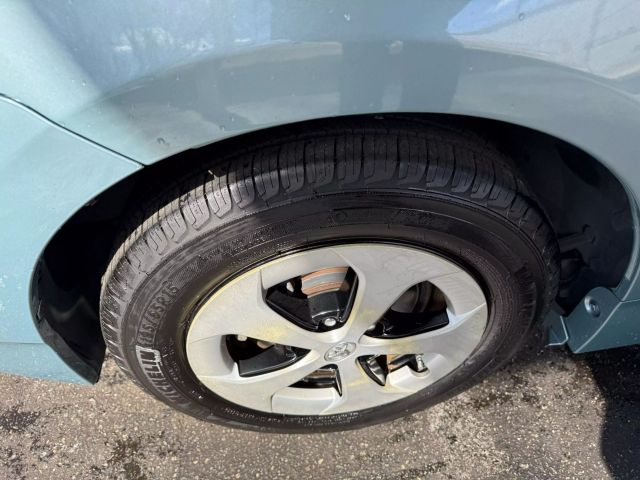 Vehicle image 43 of 47