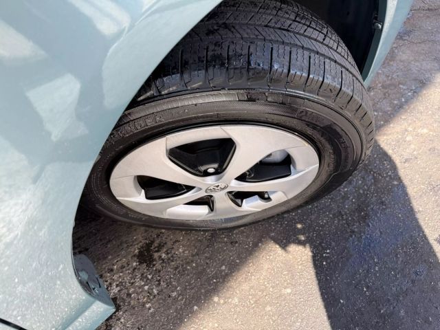 Vehicle image 45 of 47