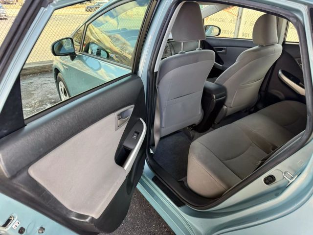 Vehicle image 17 of 47