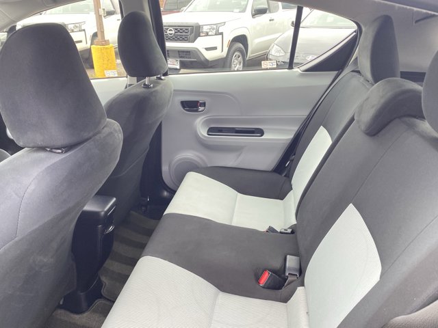 Vehicle image 15 of 25
