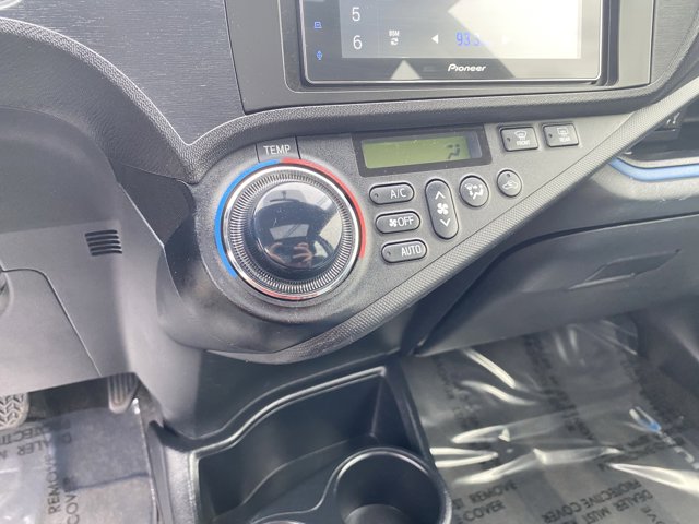 Vehicle image 22 of 25