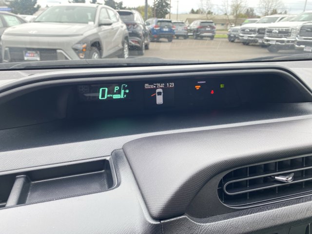 Vehicle image 24 of 25