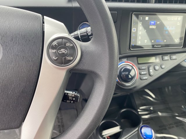 Vehicle image 19 of 25
