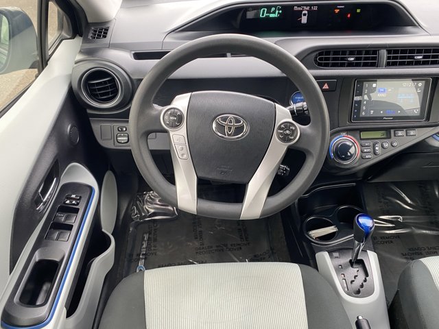 Vehicle image 14 of 25