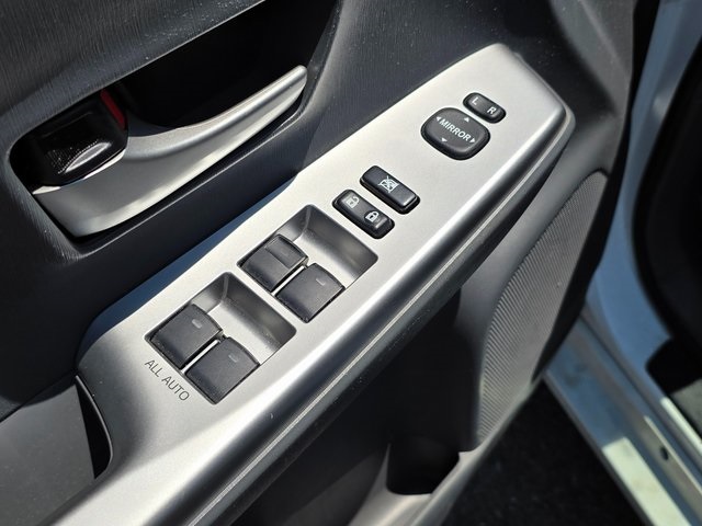 Vehicle image 36 of 38
