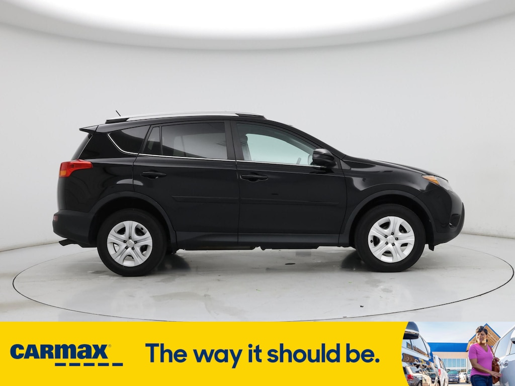 Vehicle image 4 of 27