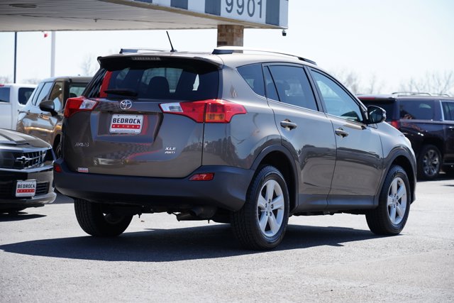 Vehicle image 2 of 27