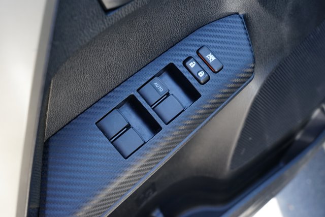 Vehicle image 15 of 27