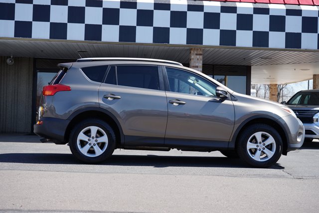 Vehicle image 6 of 27