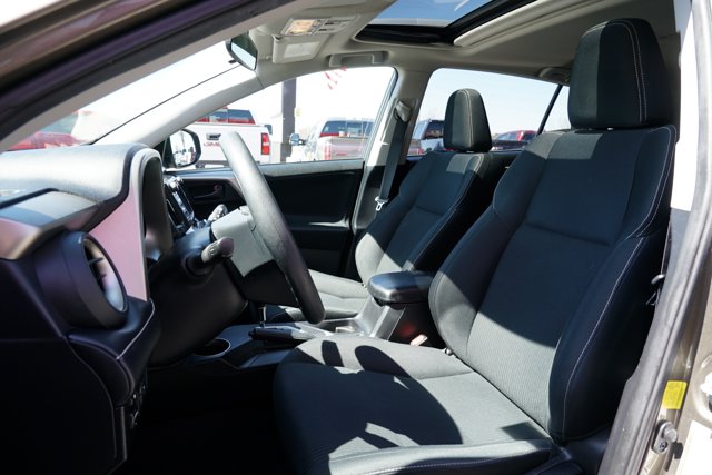 Vehicle image 11 of 27