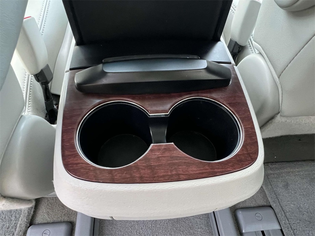 Vehicle image 16 of 37