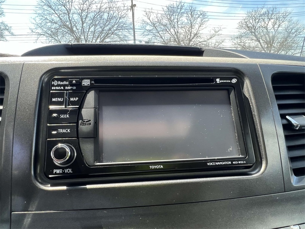 Vehicle image 22 of 37