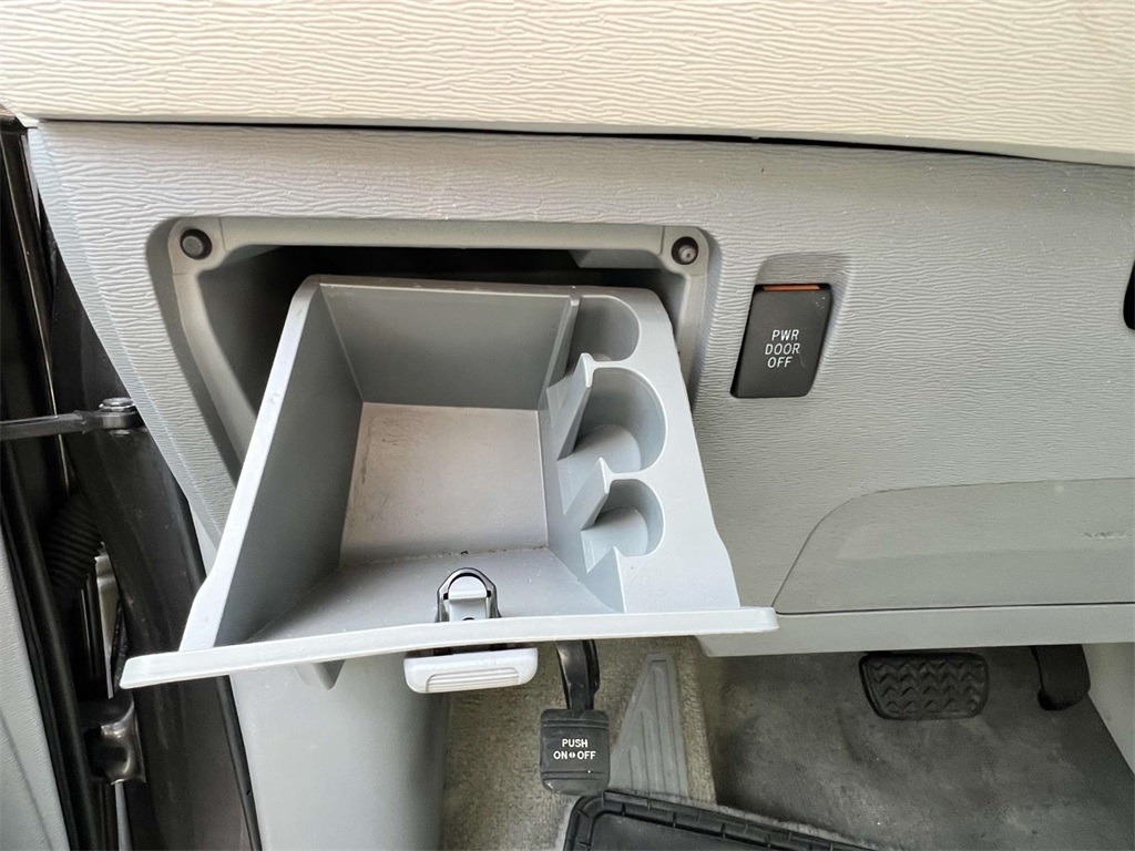 Vehicle image 20 of 37