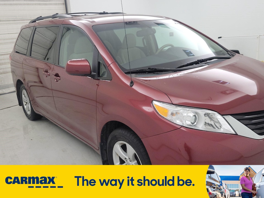Vehicle image 2 of 39