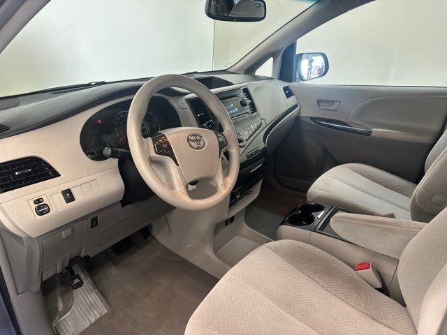 Vehicle image 19 of 38
