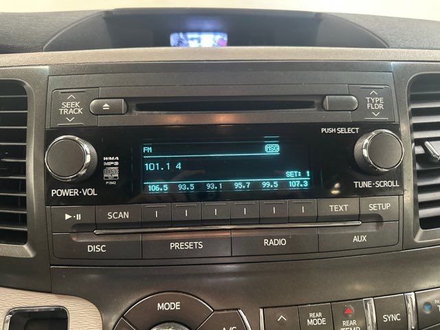 Vehicle image 24 of 38