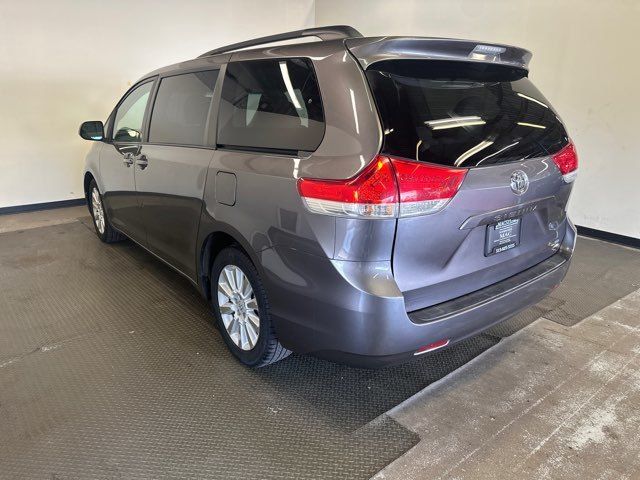 Vehicle image 6 of 38