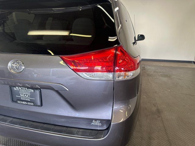 Vehicle image 13 of 38