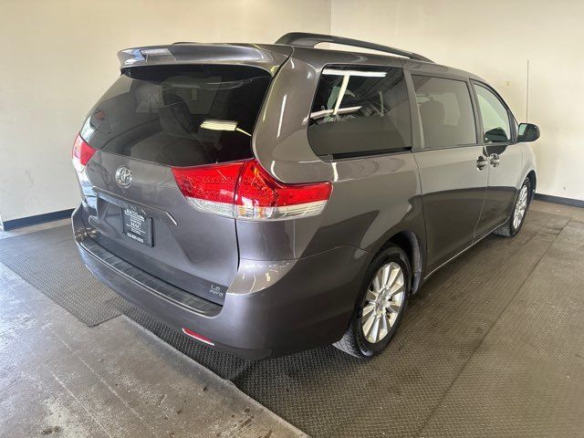 Vehicle image 4 of 38