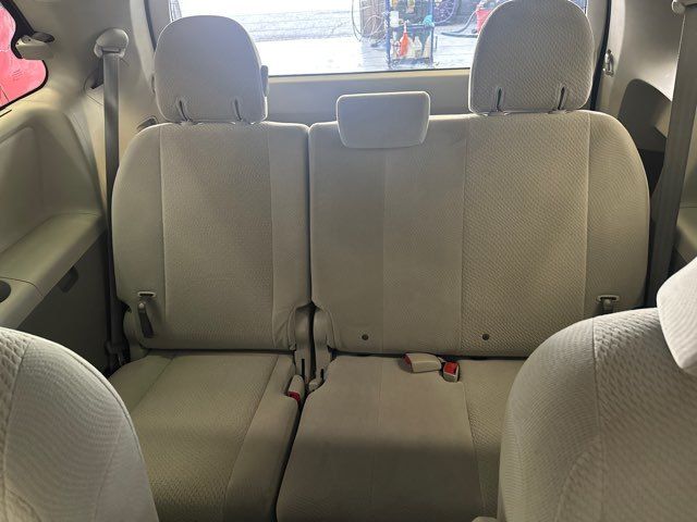 Vehicle image 15 of 38