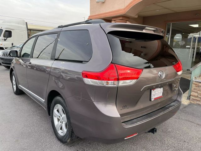 Vehicle image 7 of 20