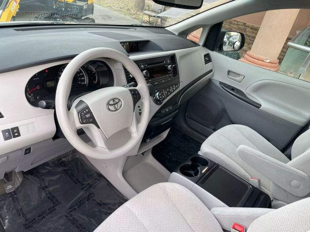 Vehicle image 12 of 20