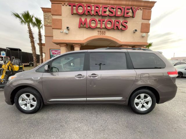 Vehicle image 8 of 20