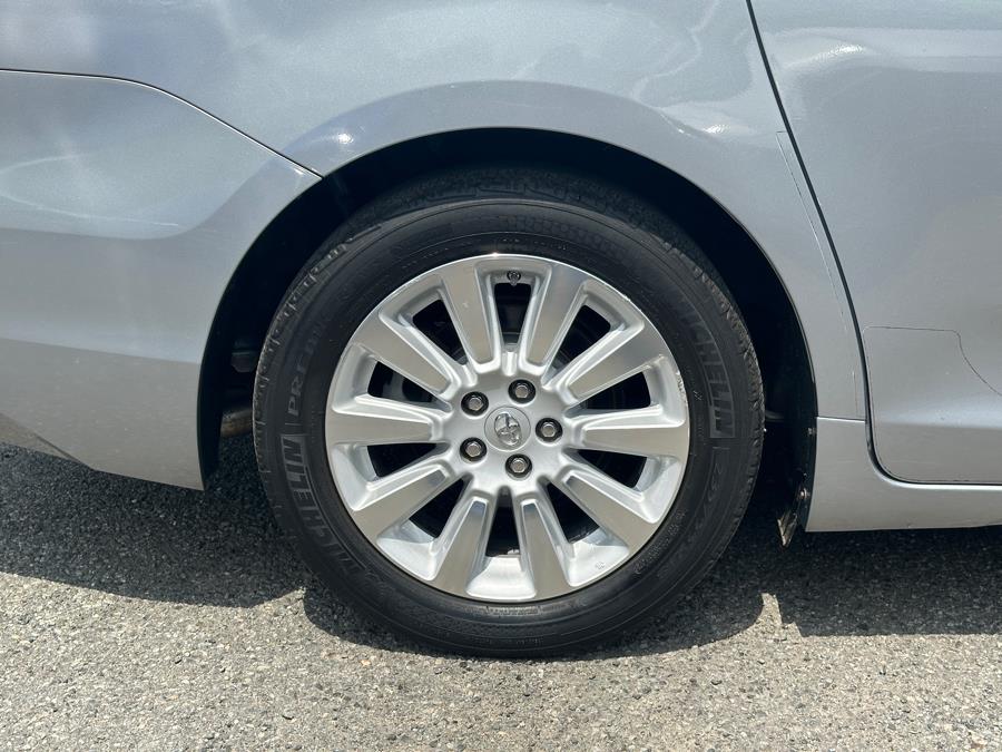 Vehicle image 45 of 48