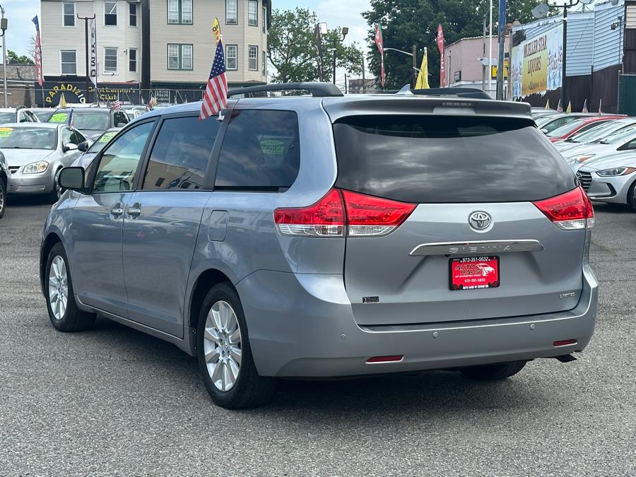 Vehicle image 6 of 48