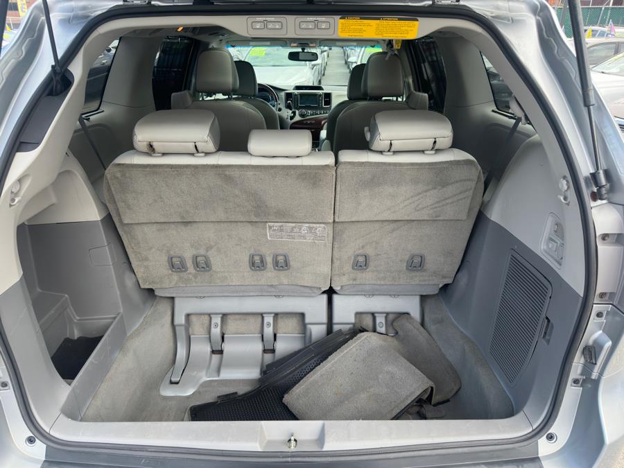 Vehicle image 39 of 48