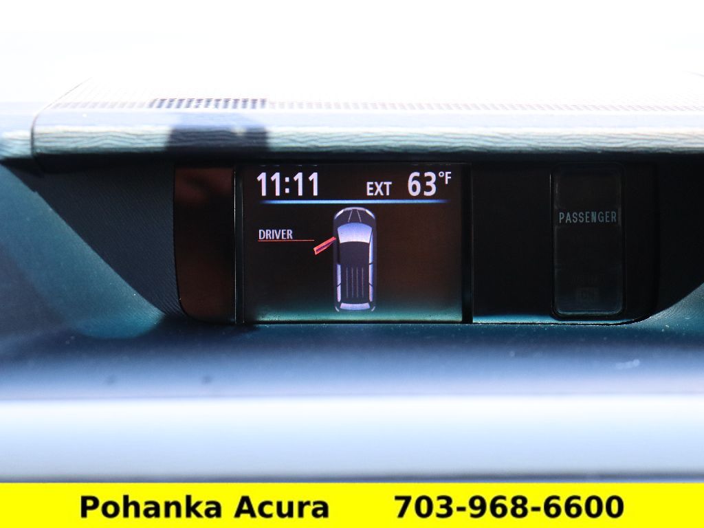 Vehicle image 17 of 43