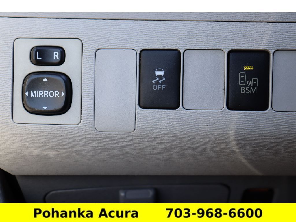 Vehicle image 15 of 43
