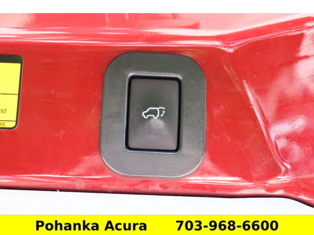 Vehicle image 33 of 43