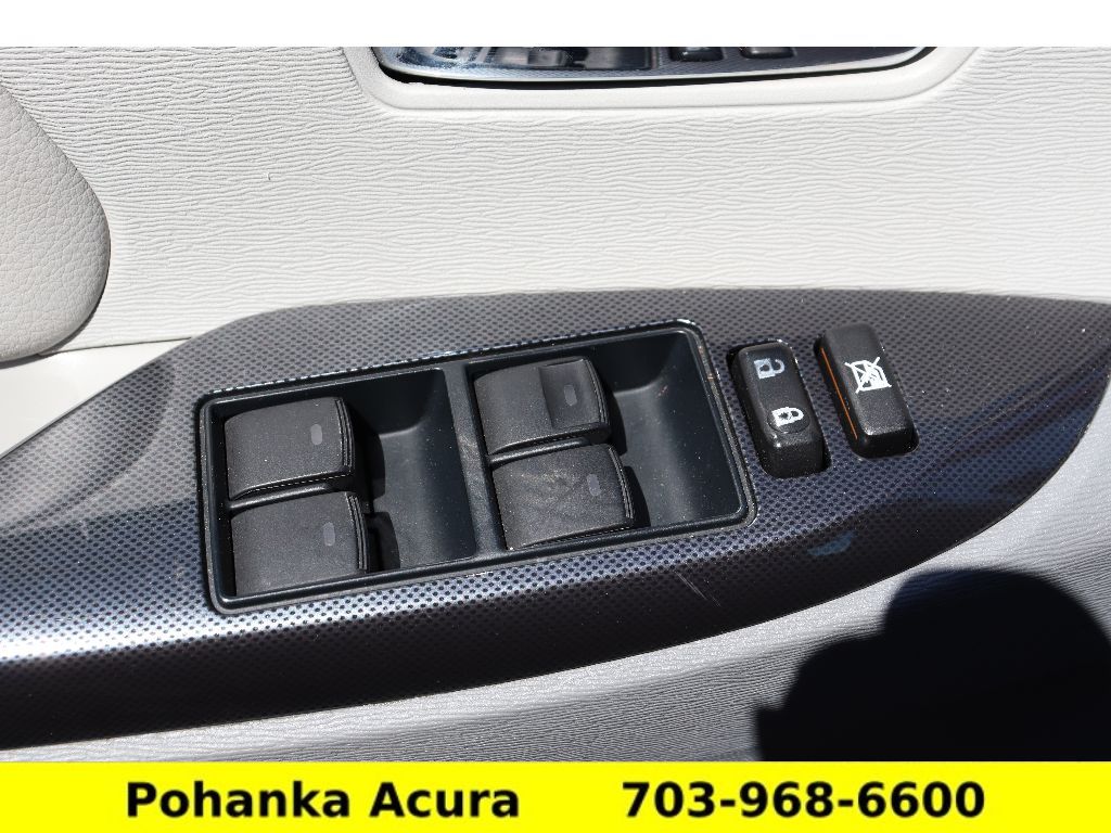 Vehicle image 24 of 43